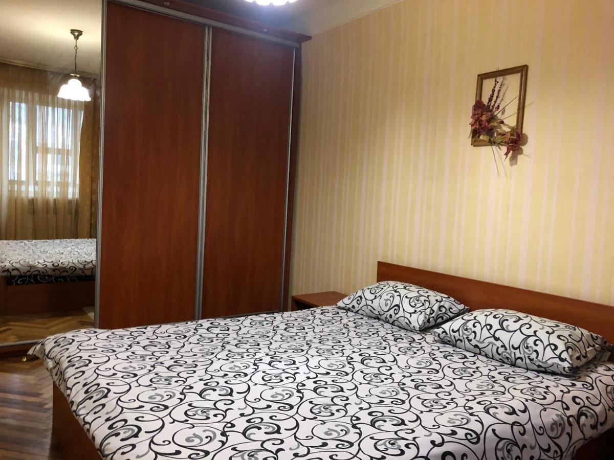 Kyiv Apartment On Peremohy Avenue 16 Daily Rent エクステリア 写真