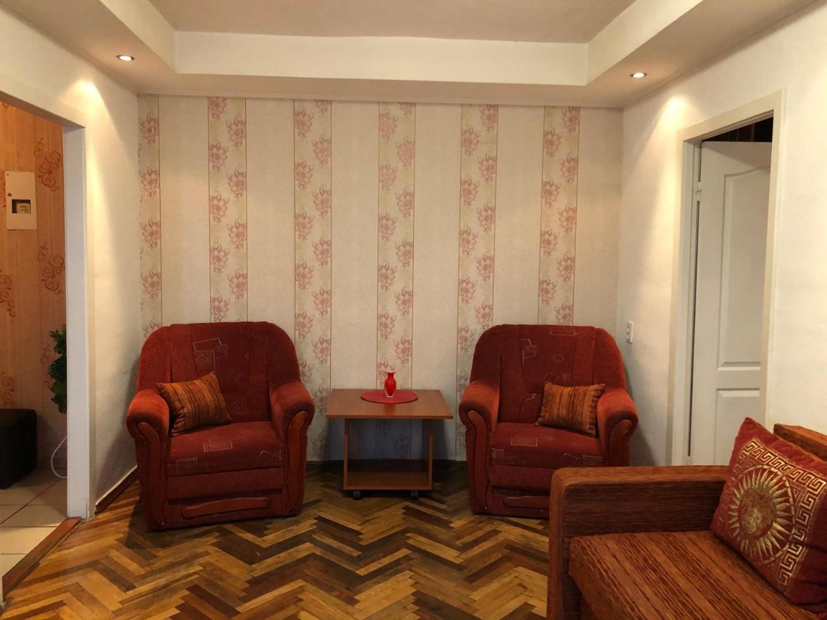 Kyiv Apartment On Peremohy Avenue 16 Daily Rent エクステリア 写真
